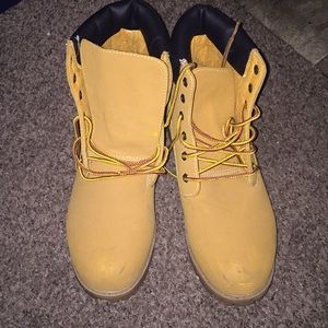 Steel toe work boots